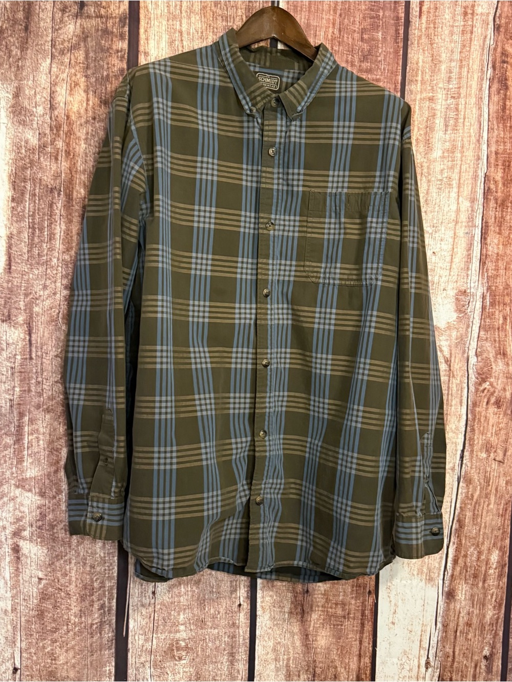 Casual Olive Green Plaid Button-Down Shirt with Blue Stripes
